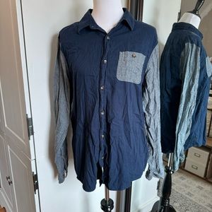 🔴 Hollister Large Blue Shirt
